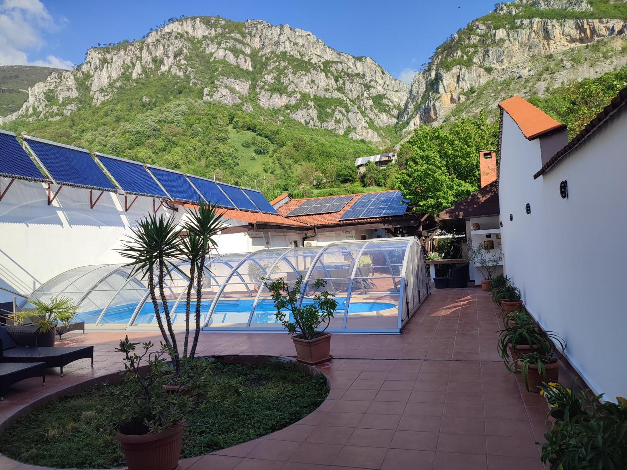 Pensiunea La Dolce Vita Baile Herculane Luaran gambar